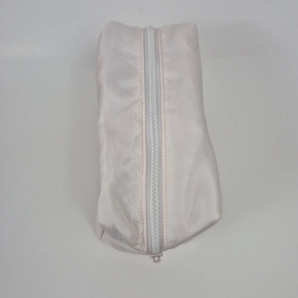 MAELYS Cosmetics Puffer Makeup Bag Pale Pink Quilted Nylon Travel Pouch